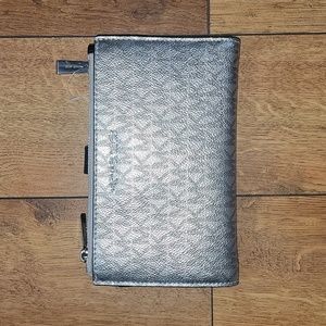 Michael Kors silver print wallet